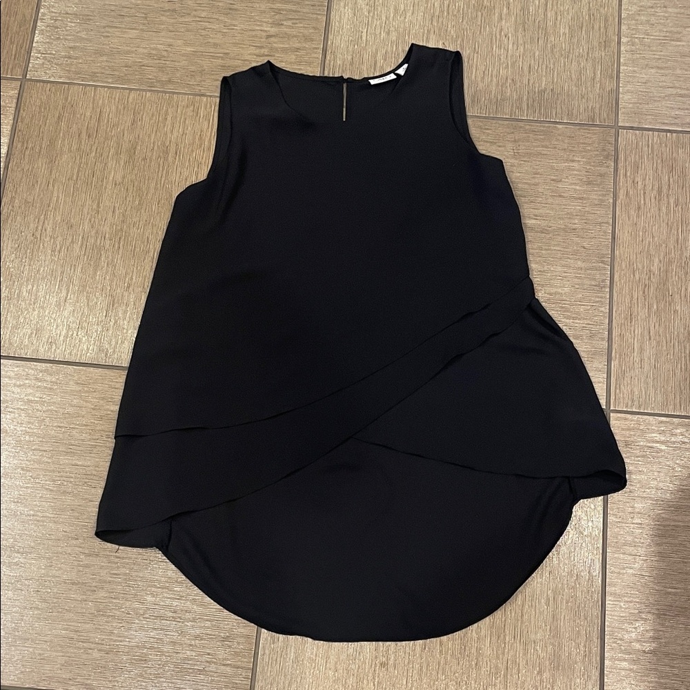 CatoBlack Sleeveless Layered Top scalloped front